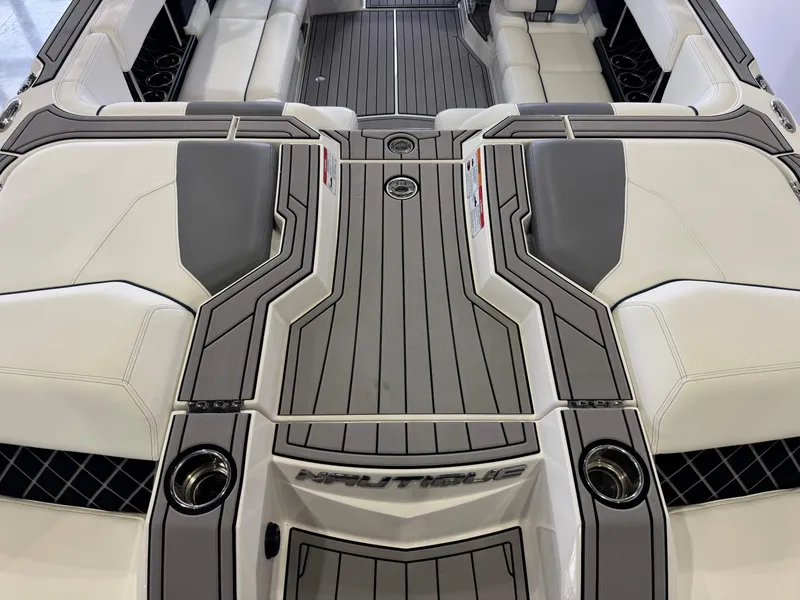 Slide: The Image of Nautique Super Air Nautique GS22 2019 - 10