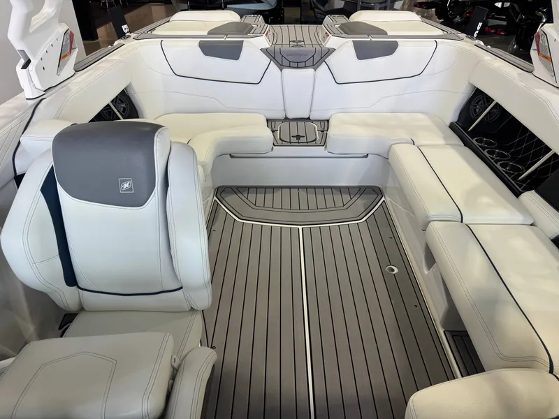 Slide: The Image of Nautique Super Air Nautique GS22 2019 - 22