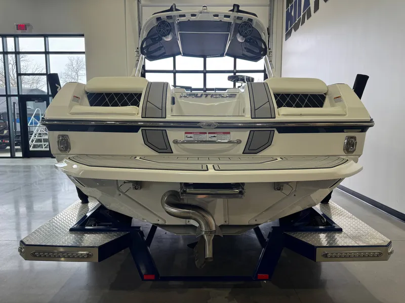 Slide: The Image of Nautique Super Air Nautique GS22 2019 - 6