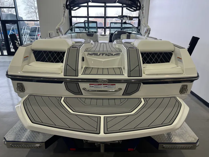 Slide: The Image of Nautique Super Air Nautique GS22 2019 - 8