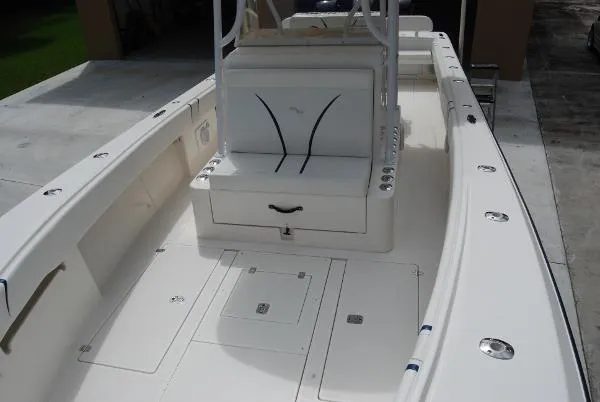Slide: The Image of SeaVee 340 Center Console Open 2008 - 9