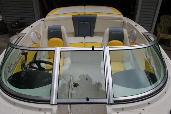 Slide: The Image of Sea Ray Bowrider Sport 2006 - 2