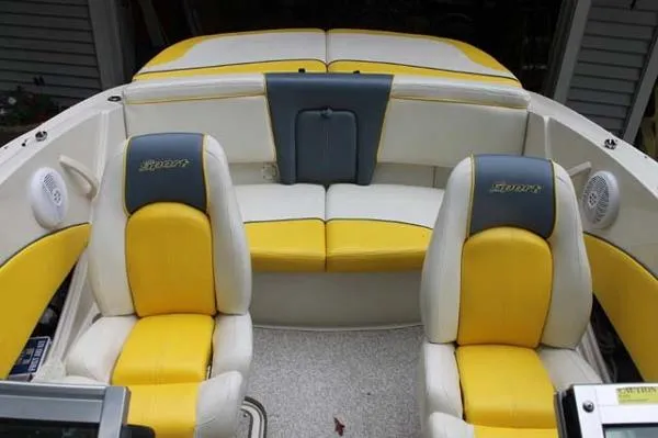 Slide: The Image of Sea Ray Bowrider Sport 2006 - 6