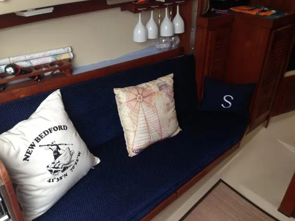 Slide: The Image of Catalina 27 Sloop 1987 - 2