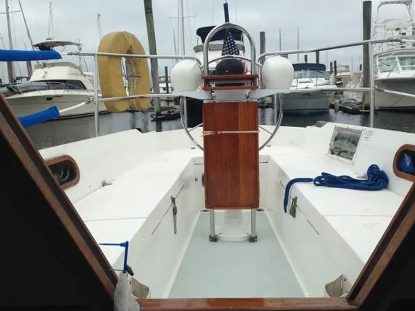 Slide: The Image of Catalina 27 Sloop 1987 - 8