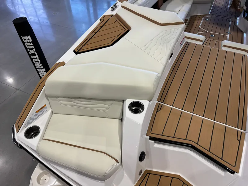 Slide: The Image of Nautique Super Air Nautique G23 2025 - 12