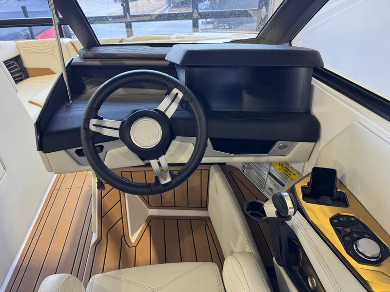 Slide: The Image of Nautique Super Air Nautique G23 2025 - 26