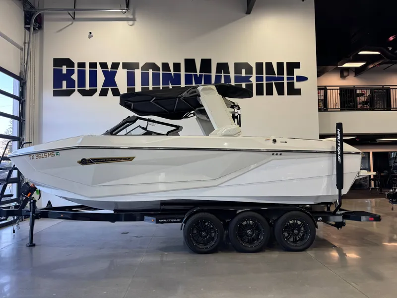 Slide: The Image of Nautique Super Air Nautique G23 2025 - 4