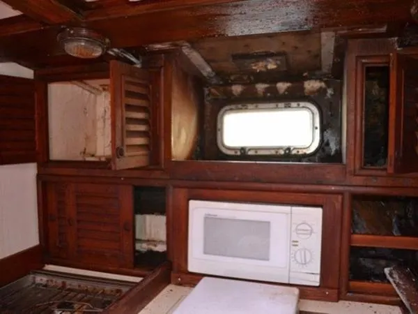 Slide: The Image of Cheoy Lee Ketch Cutter 1988 - 5