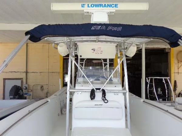 Slide: The Image of Sea Pro Center Console 2005 - 3