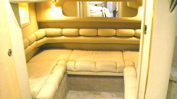 Slide: The Image of Sea Ray 400 Sundancer 2000 - 10