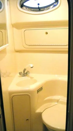Slide: The Image of Sea Ray 400 Sundancer 2000 - 9