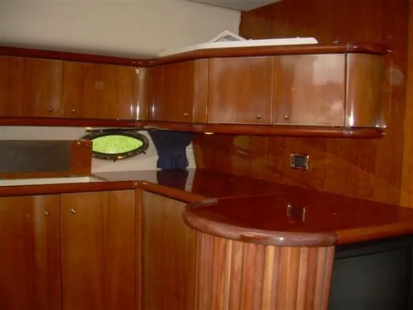 Slide: The Image of Sunseeker Camargue 44 2000 - 5