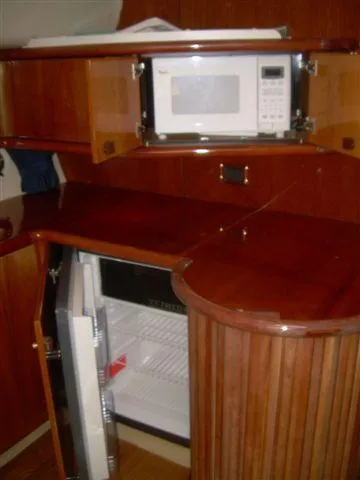 Slide: The Image of Sunseeker Camargue 44 2000 - 6