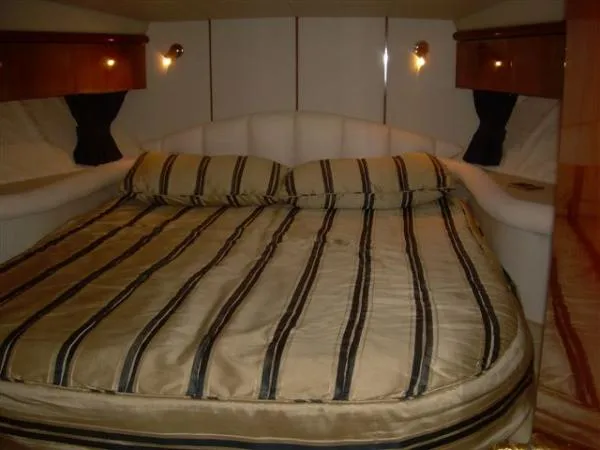 Slide: The Image of Sunseeker Camargue 44 2000 - 7