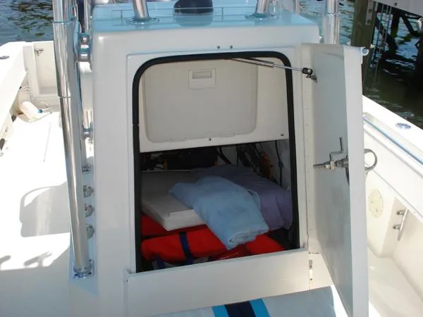 Slide: The Image of Contender 25T CENTER CONSOLE 2011 - 6