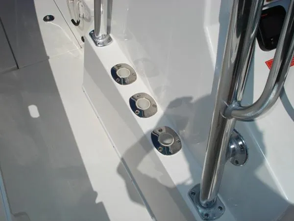 Slide: The Image of Contender 25T CENTER CONSOLE 2011 - 7