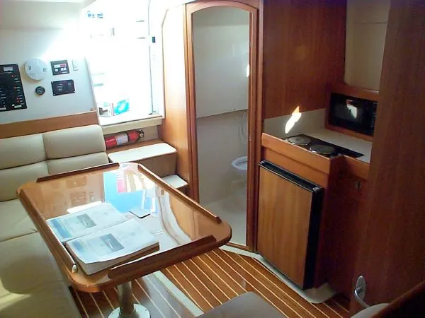 Slide: The Image of Mainship Pilot 34 Twin Diesel 2003 - 6