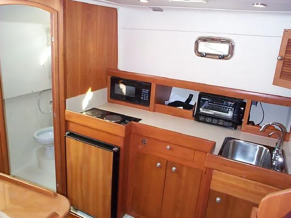 Slide: The Image of Mainship Pilot 34 Twin Diesel 2003 - 8
