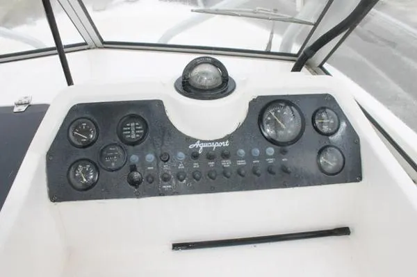 Slide: The Image of Aquasport Cabin Walkaround 1996 - 5
