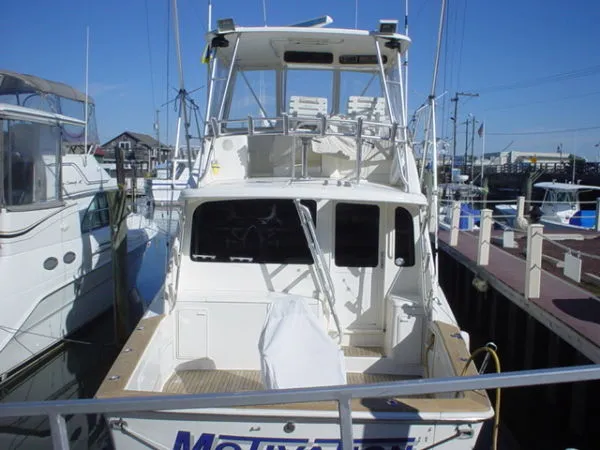 Slide: The Image of Ocean Yachts *43 Convertible* 2000 - 3