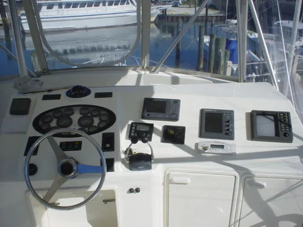 Slide: The Image of Ocean Yachts *43 Convertible* 2000 - 5