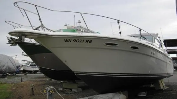 Slide: The Image of Sea Ray Sundancer 1991 - 11