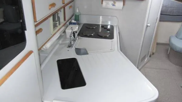 Slide: The Image of Sea Ray Sundancer 1991 - 7