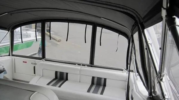 Slide: The Image of Sea Ray Sundancer 1991 - 9