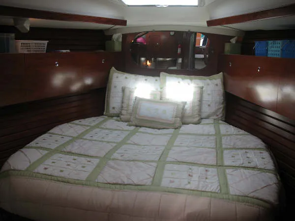Slide: The Image of Beneteau 44 Center Cockpit 1995 - 2