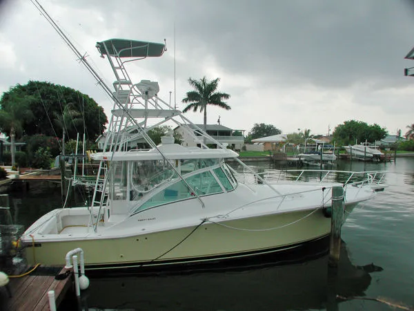 Slide: The Image of Luhrs *38 Open* 2004 - 0