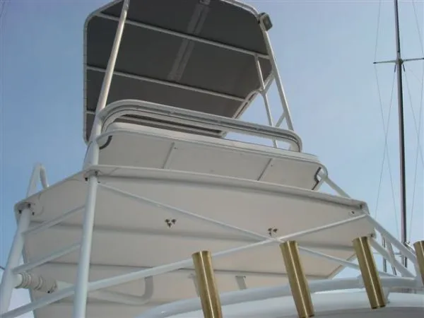 Slide: The Image of Luhrs *38 Open* 2004 - 9