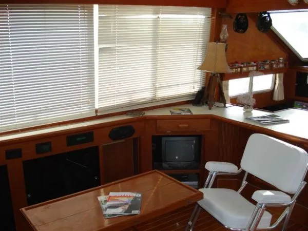 Slide: The Image of Tollycraft 44 Aft Cabin CPMY 1990 - 1
