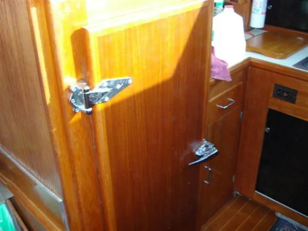 Slide: The Image of Tollycraft 44 Aft Cabin CPMY 1990 - 10