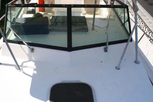 Slide: The Image of Parker Marine 25 Walkaround 1991 - 6