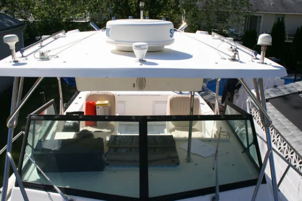 Slide: The Image of Parker Marine 25 Walkaround 1991 - 7