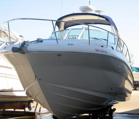Slide: The Image of Sea Ray *32 Sundancer* 2006 - 0