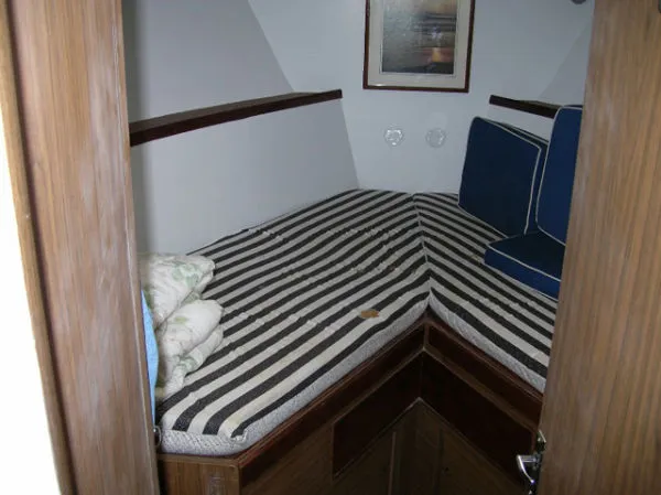 Slide: The Image of Chris-Craft *35 Commander* 1969 - 2