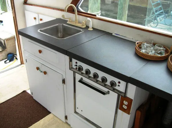 Slide: The Image of Chris-Craft *35 Commander* 1969 - 4