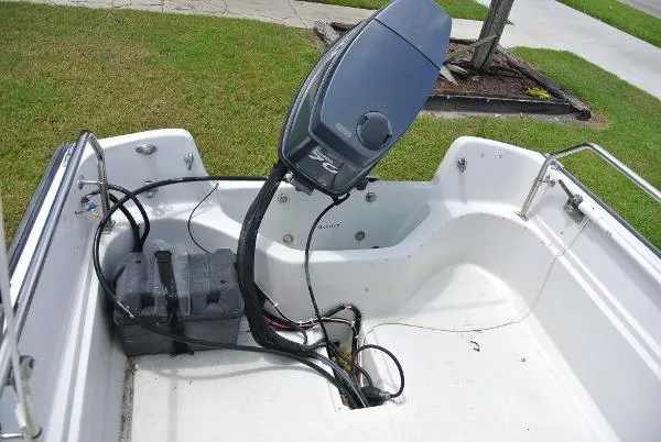 Slide: The Image of Boston Whaler 17 Montauk 1991 - 10