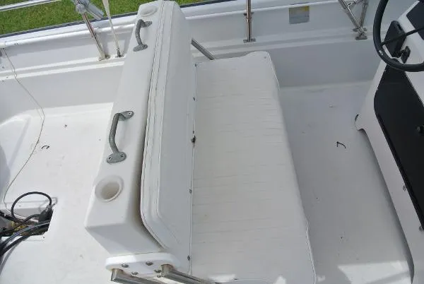 Slide: The Image of Boston Whaler 17 Montauk 1991 - 9