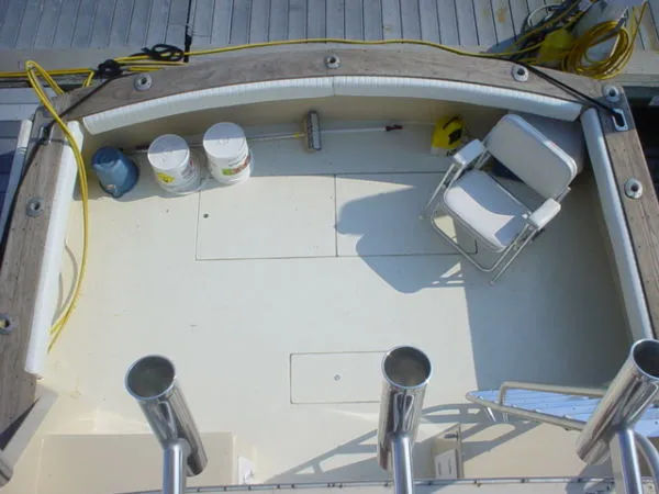 Slide: The Image of Chris-Craft Convertible 1982 - 4