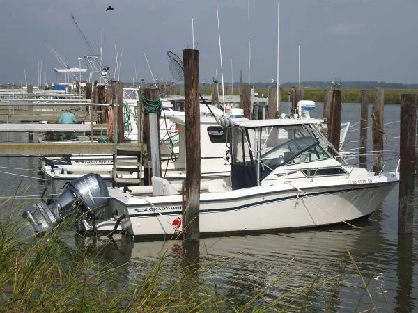 Slide: The Image of Grady-White Seafarer 1990 - 0