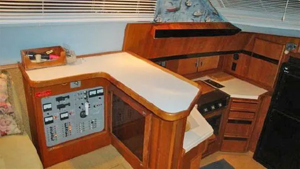 Slide: The Image of Sea Ray 440 Aft Cabin 1989 - 10
