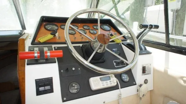 Slide: The Image of Sport-Craft Flybridge 1990 - 10