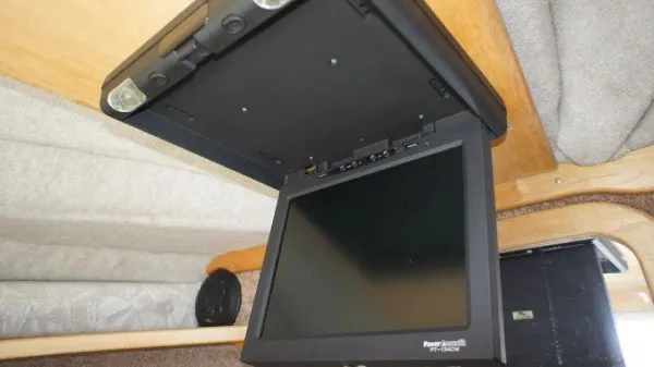 Slide: The Image of Sport-Craft Flybridge 1990 - 5