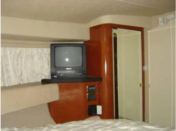 Slide: The Image of Sea Ray Sundancer 2003 - 3