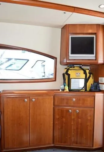 Slide: The Image of Bertram 390 Convertible 2005 - 4