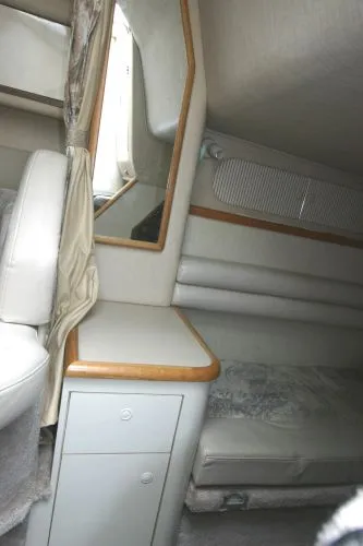 Slide: The Image of Sea Ray 330 Sundancer 1995 - 11