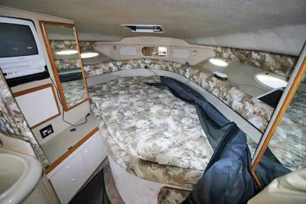 Slide: The Image of Sea Ray 330 Sundancer 1995 - 9